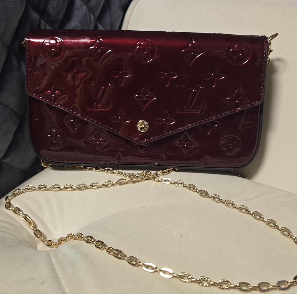Elegant Burgundy Designer Chain Bag